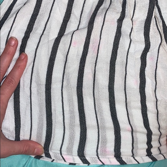 Stripped Off The Shoulder - Picture 3 of 4